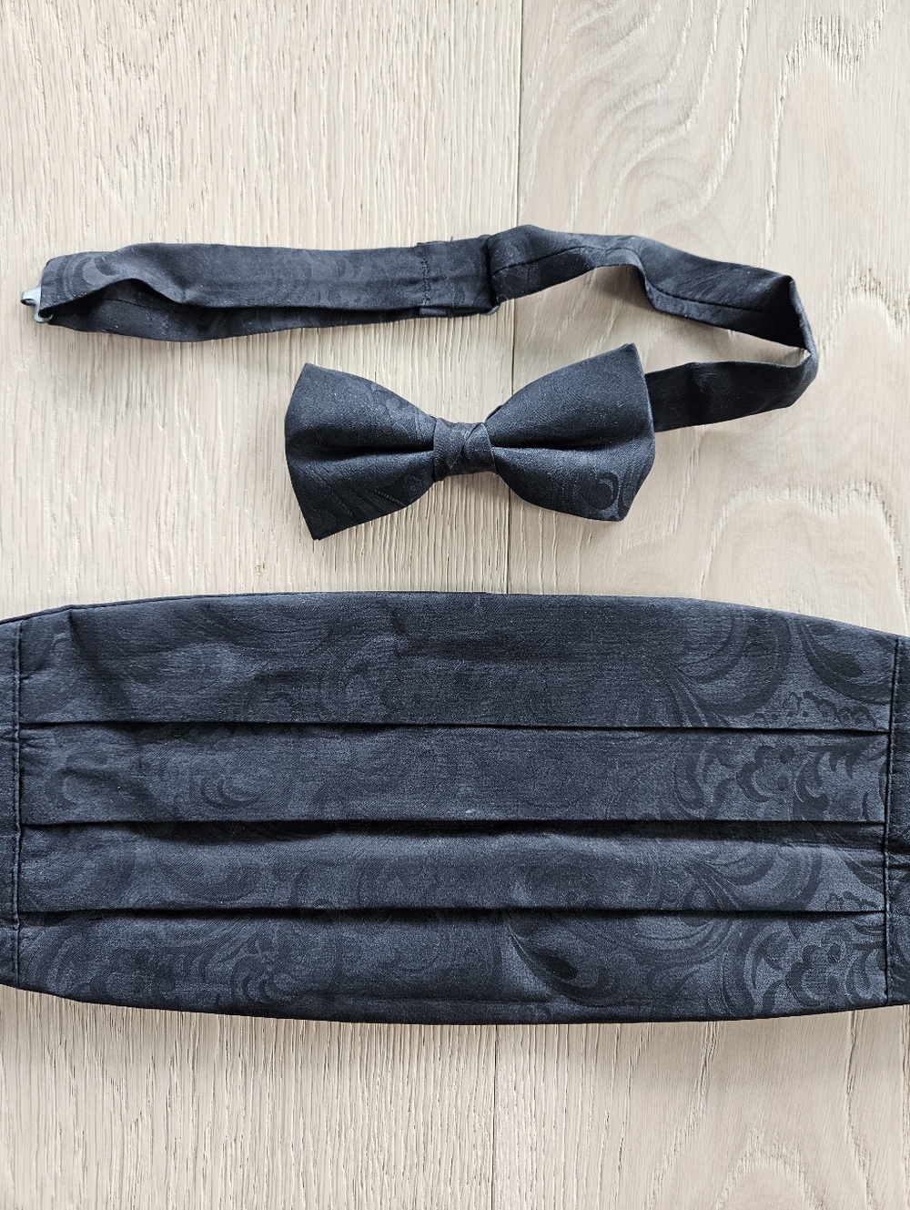 Bow Tie & Cummerbund Set - Black